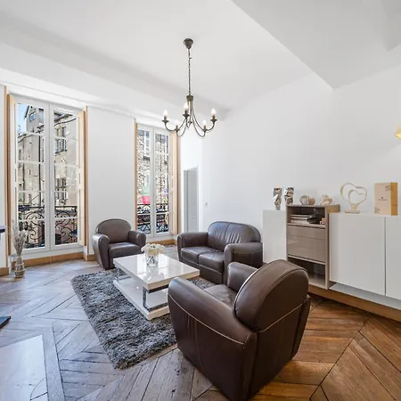 Le Carnot - Hypercentre De Μπον